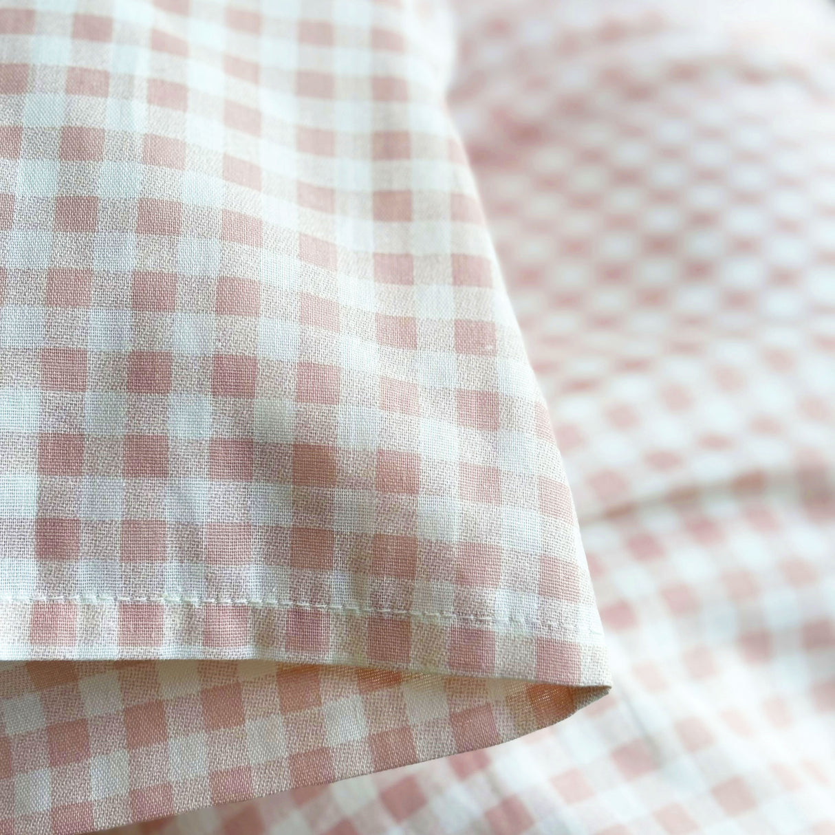 By Mats - Baby sengetøj - 100% Blødt bomuld - 70x100 cm - Blush Check