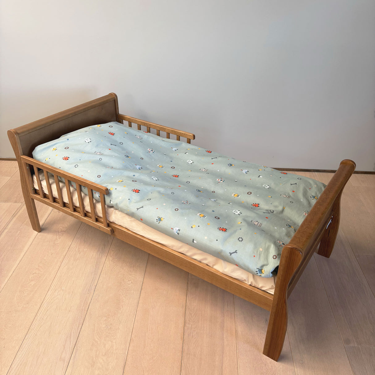 By Mats - Junior sengetøj - 100% Blødt bomuld - 100x140 cm - Robot