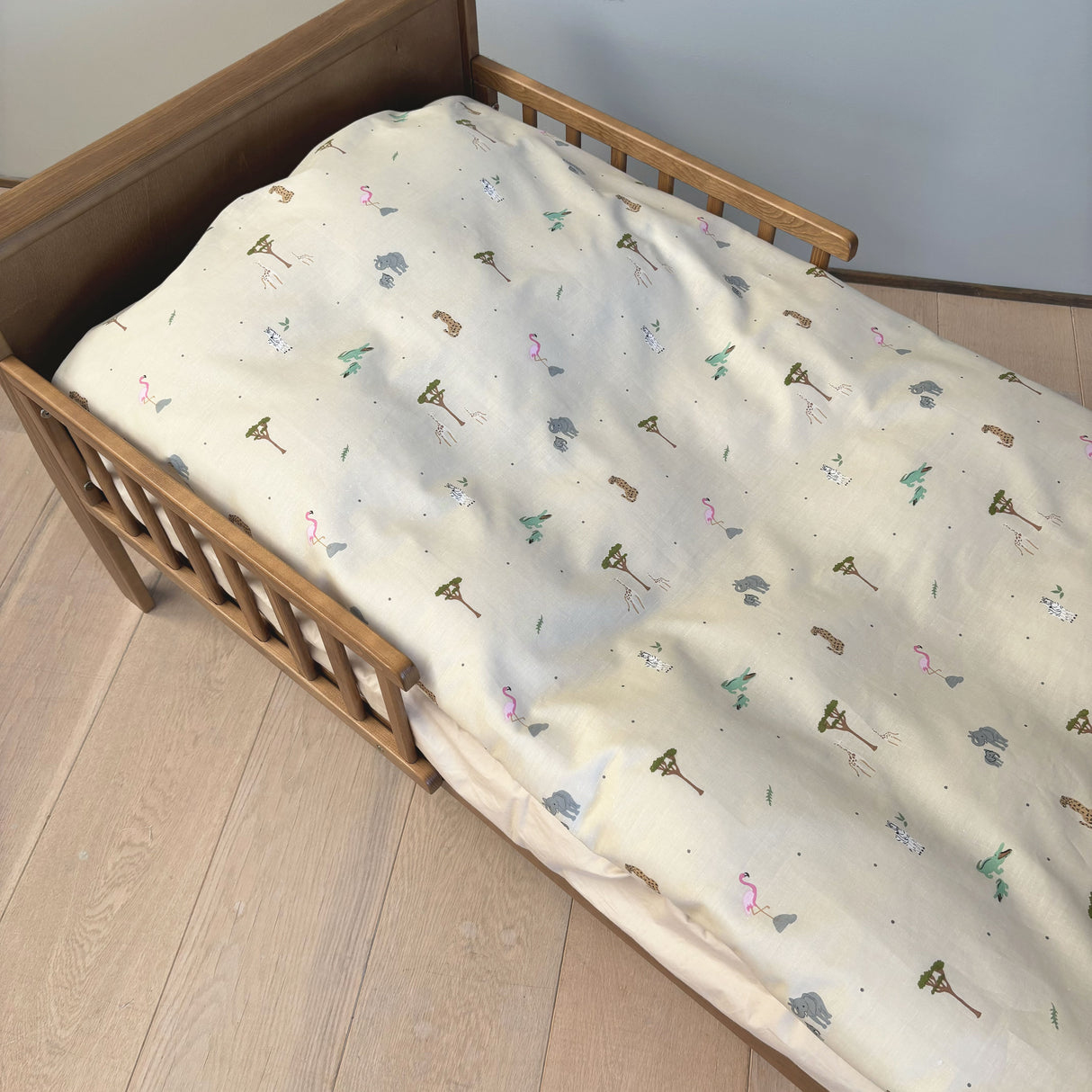 By Mats - Junior sengetøj - 100% Blødt bomuld - 100x140 cm - Safari