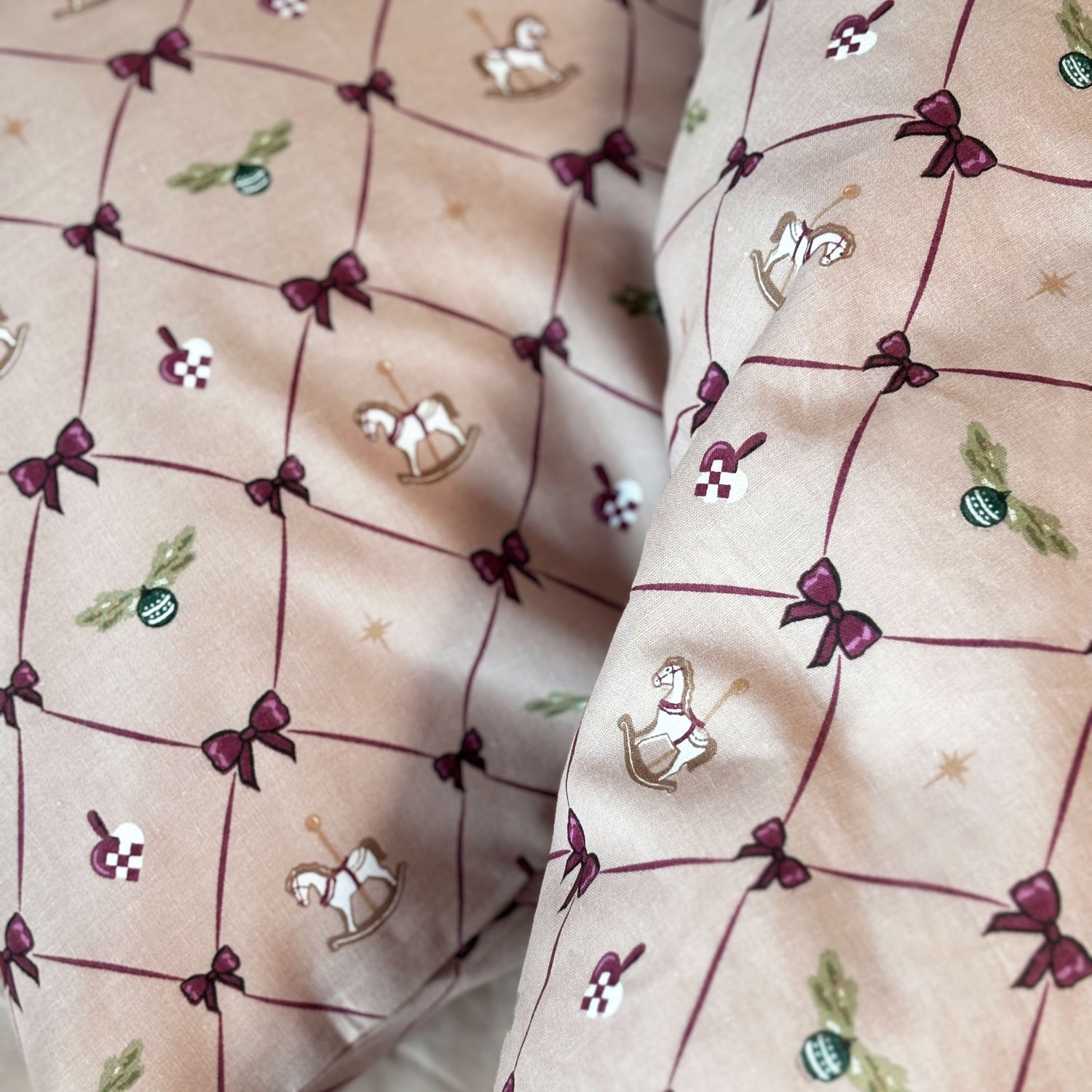 By Mats - Baby sengetøj - 100% Blødt bomuld - 70x100 cm - Noel