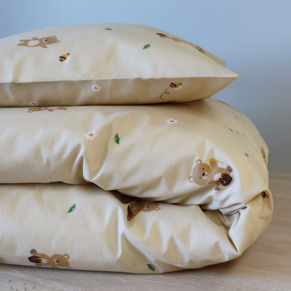 By Mats - Junior sengetøj - 100% Blødt bomuld - 100x140 cm - Teddy