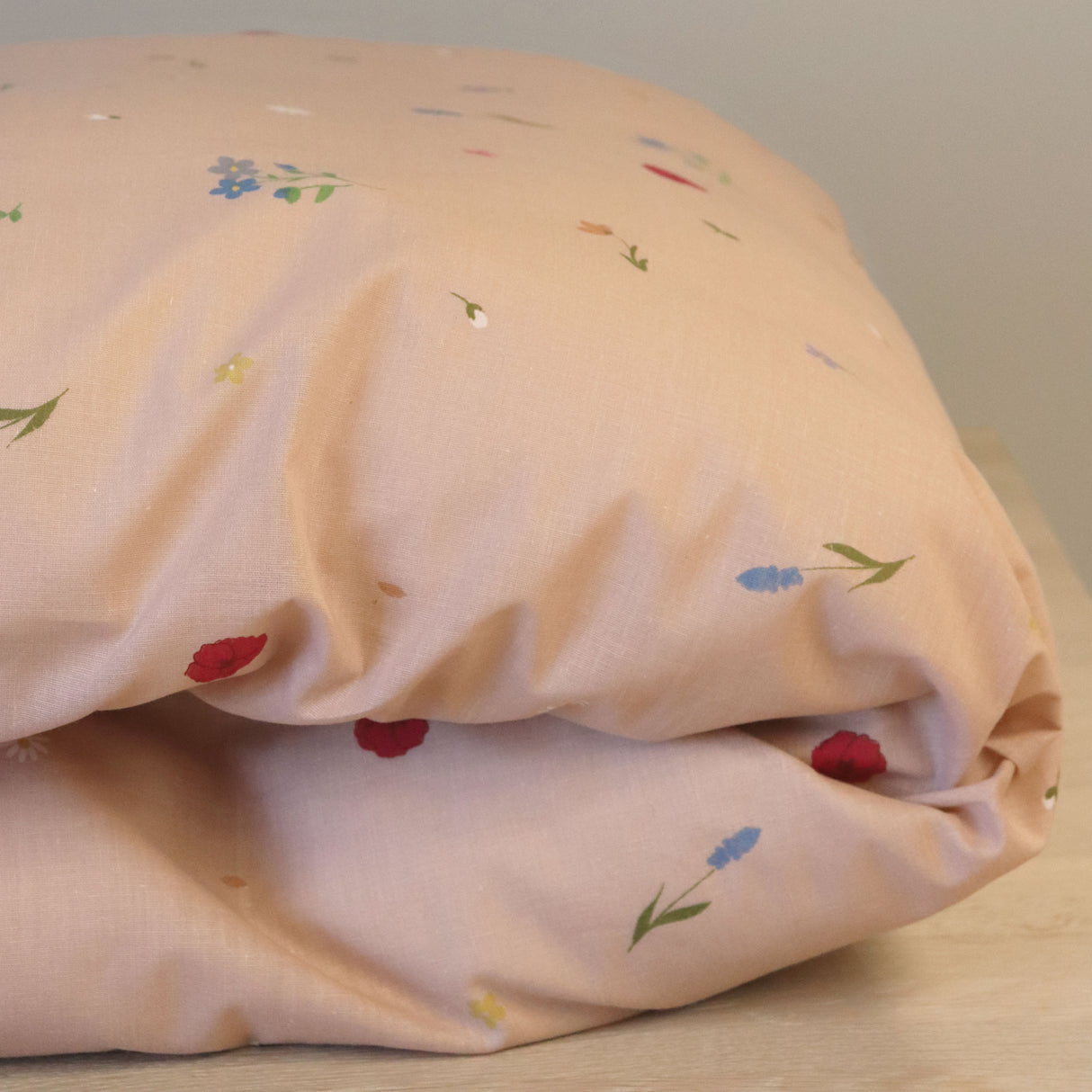 By Mats - Junior sengetøj - 100% Blødt bomuld - 100x140 cm - Flower Love