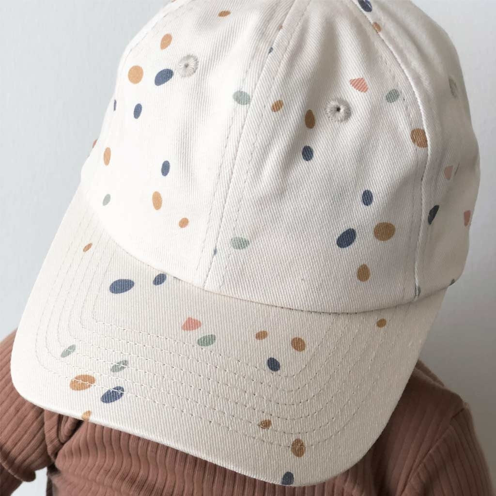 Petu Petu - Kasket til børn - 5-7 år - Råhvid med prikker