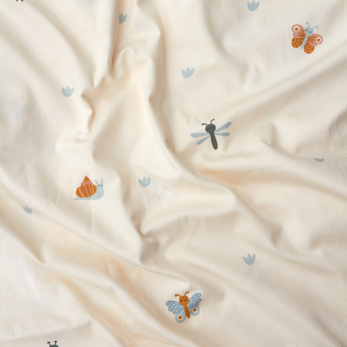 Roommate - Junior sengetøj - 100% økologisk bomuldssatin - 100x140 40x45 cm - Baby Bugs