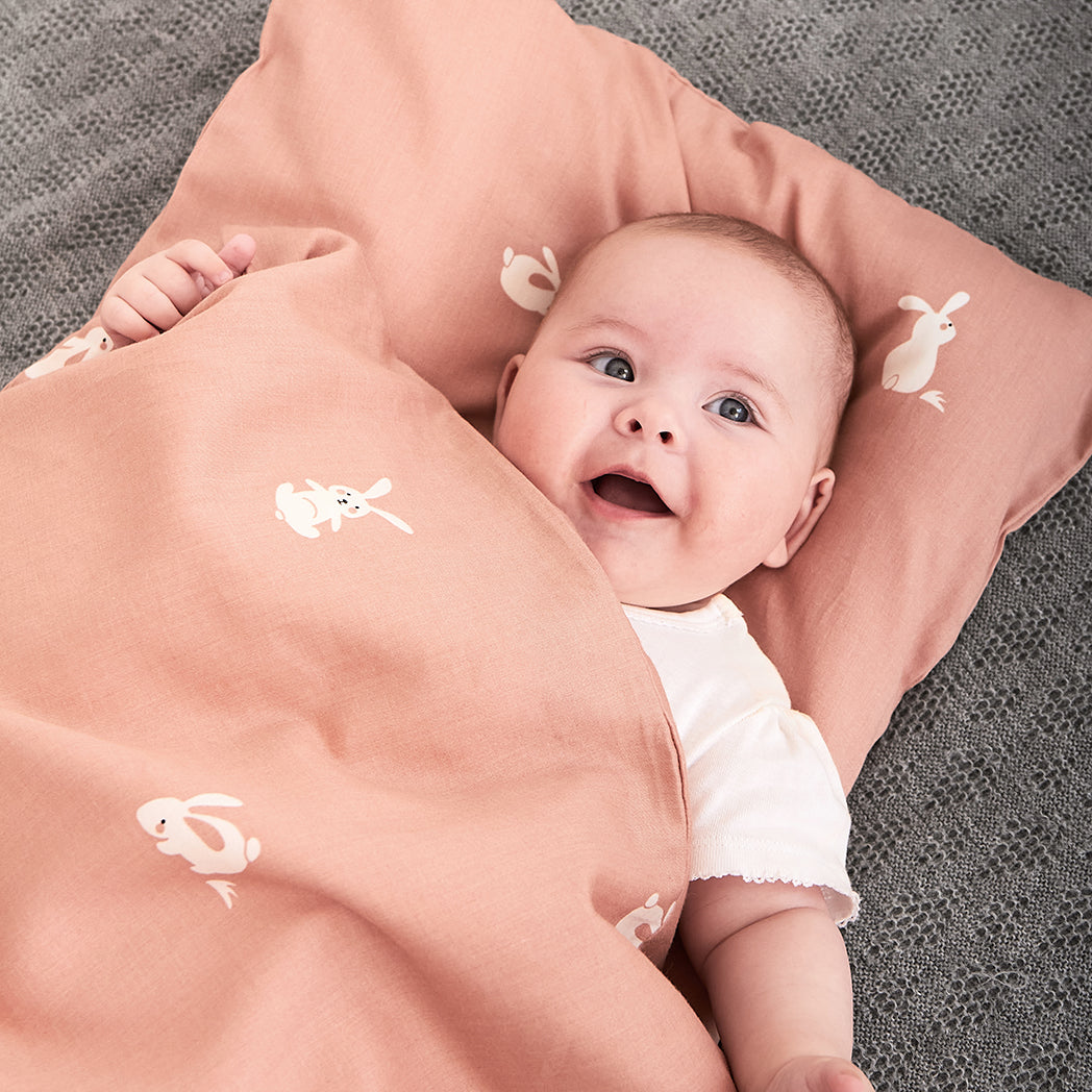 Roommate - Junior sengetøj - 100% økologisk bomuldssatin - 100x140 40x45 cm - Rabbit