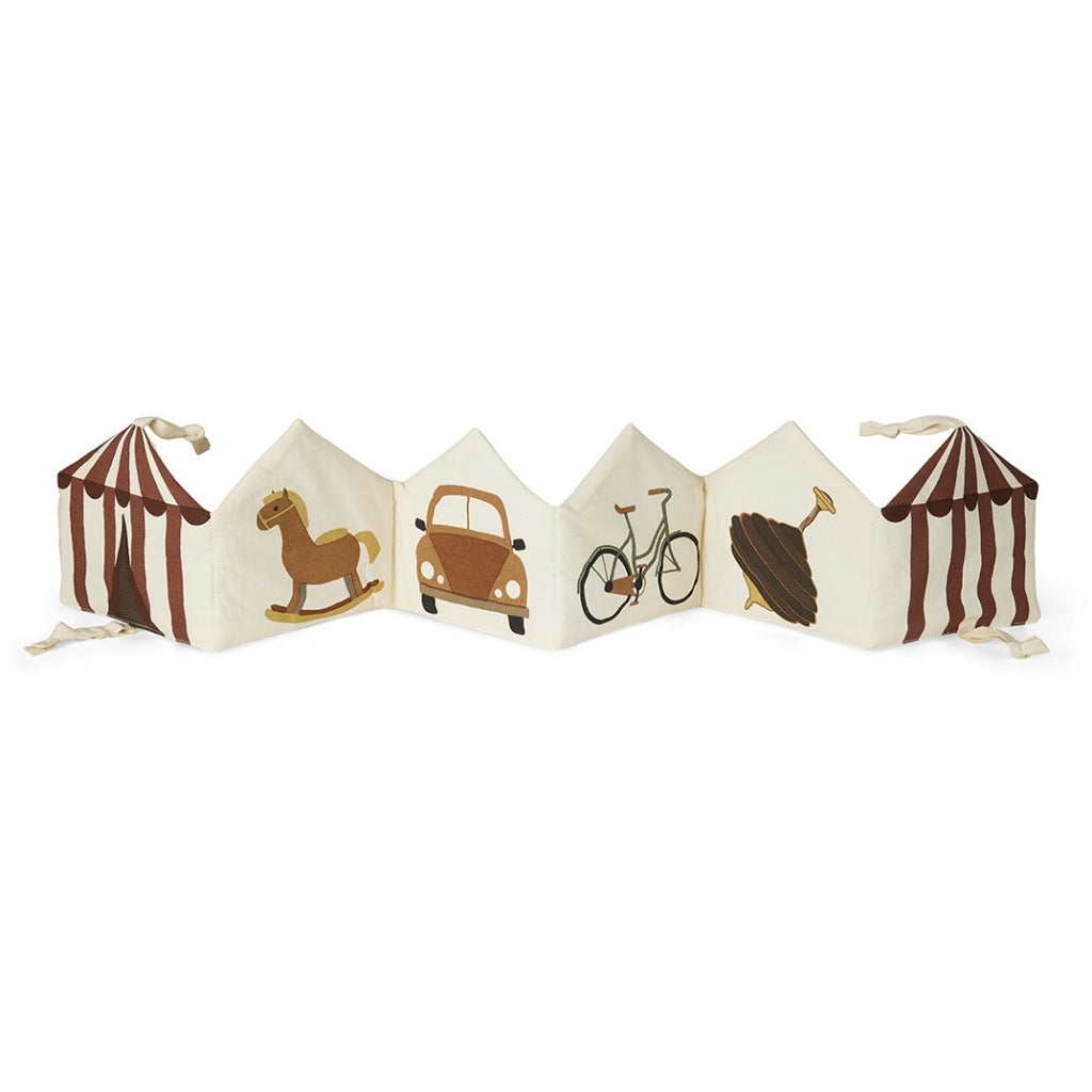 nuuroo - Stofbog til børn - Knitrende sansebog - Økologisk bomuld