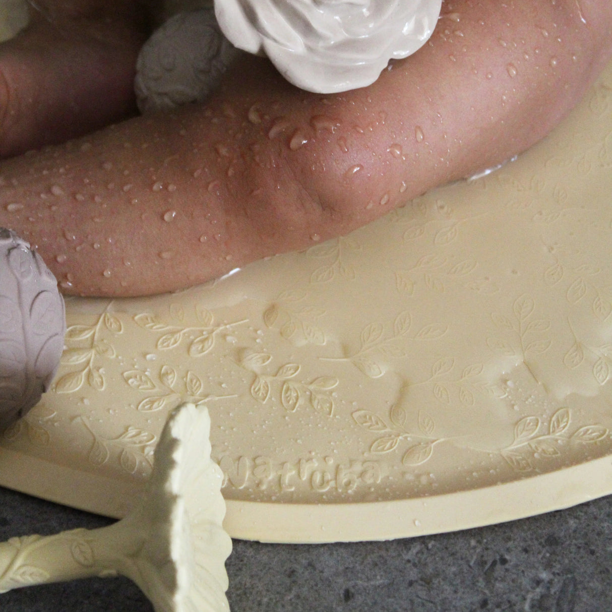 Natruba - Bademåtte med blad mønster - Ø50 cm - Gul