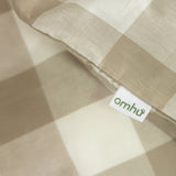 Omhu - Senior sengetøj - 135x200, 80x80 cm - Blok tern; Beige / hvid