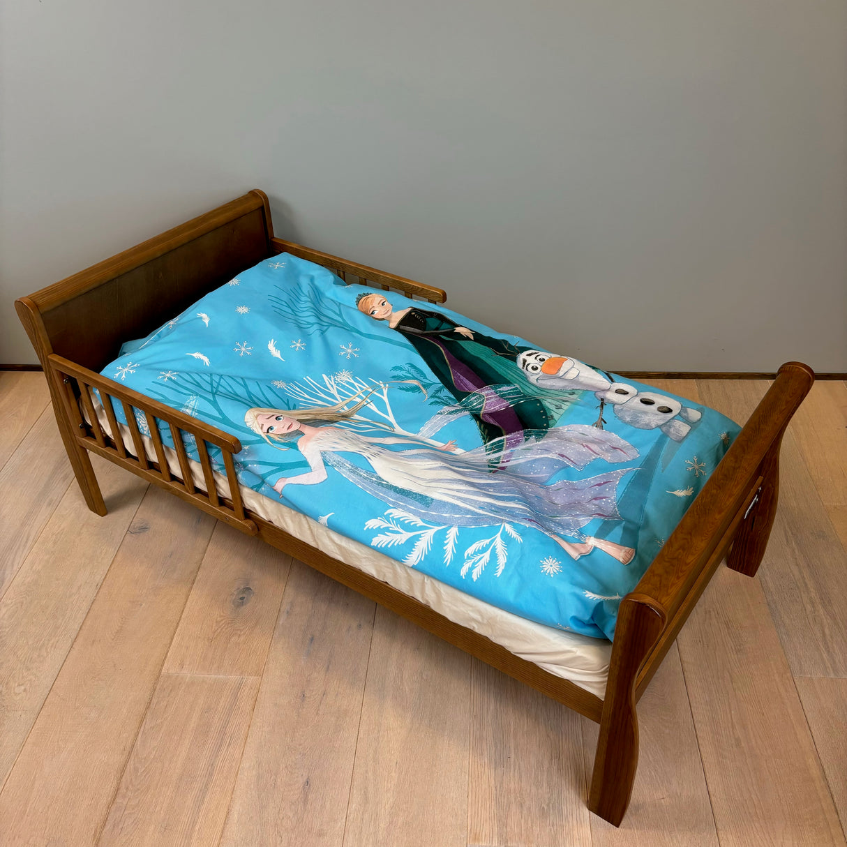 B - Junior sengetøj - 100x135 cm - 100% Bomuld - Frozen