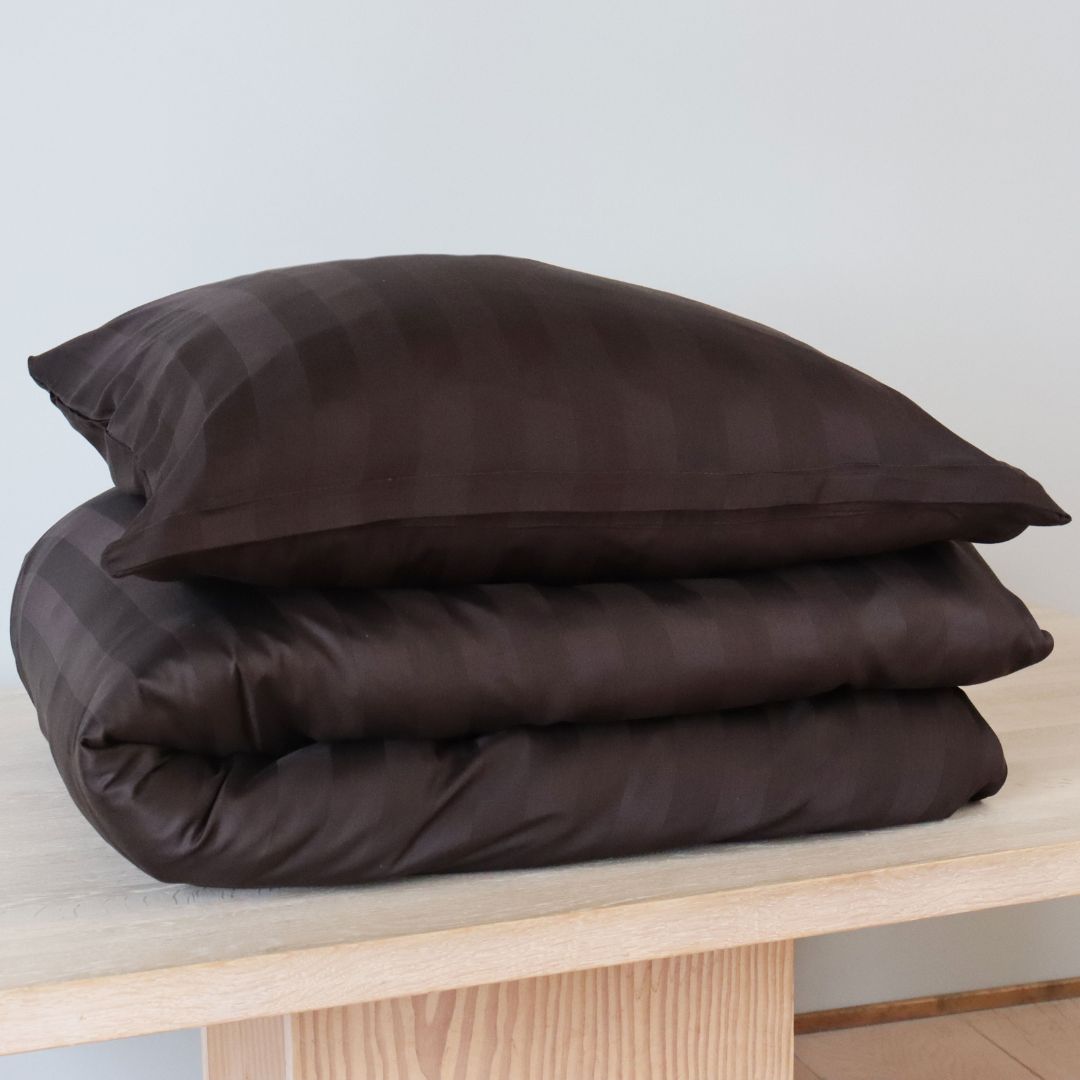 B - Senior sengetøj - 140x200 cm - 100% Bambus - Brown stripe