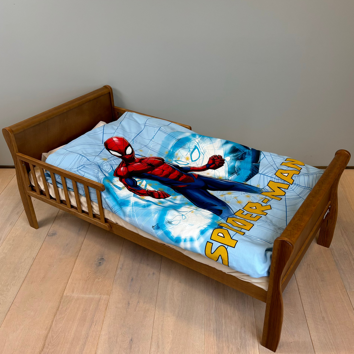 B - Senior sengetøj - Spiderman - 140x200 cm - 100% Bomuld