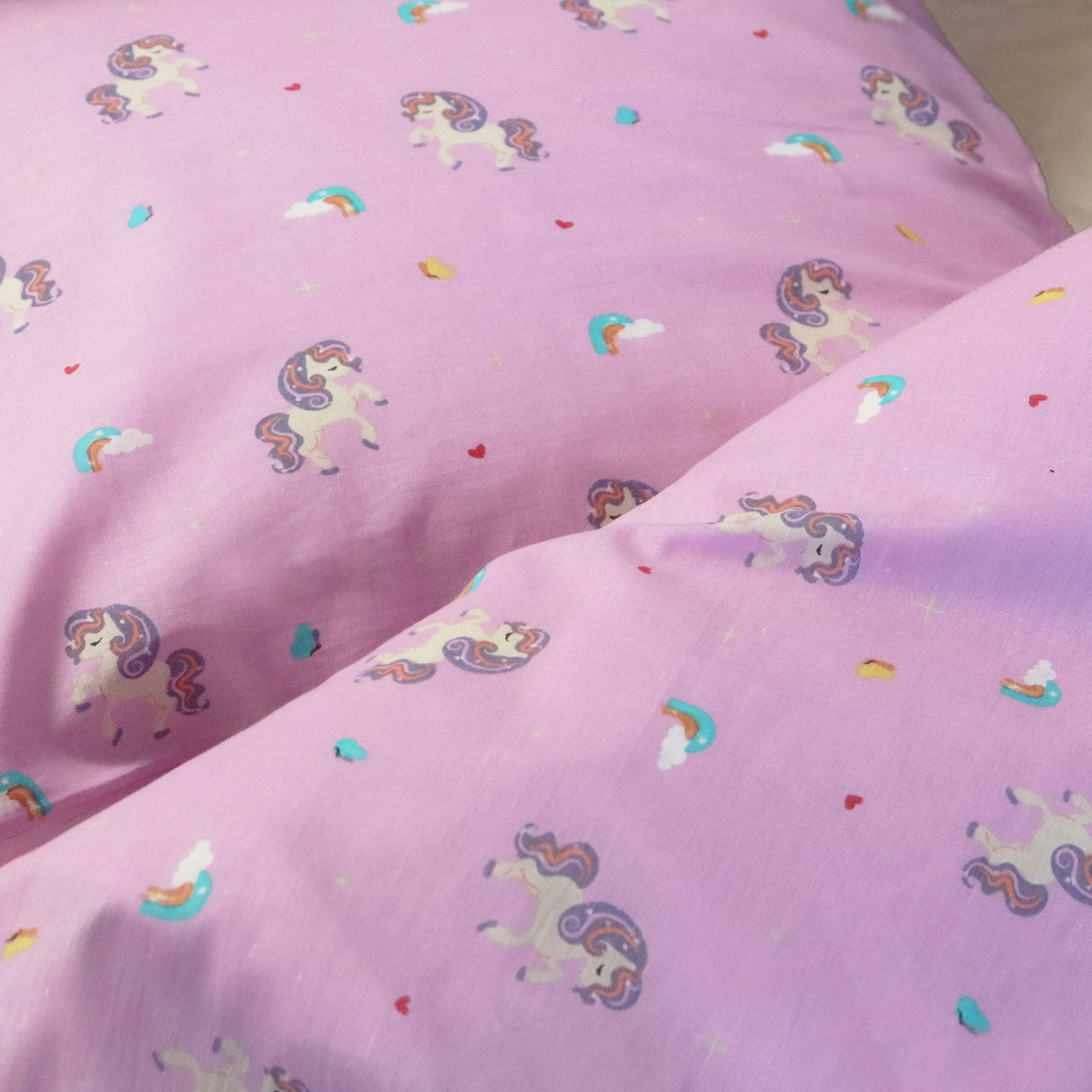 By Mats - Baby sengetøj - 100% Blødt bomuld - 70x100 cm - Sparkly Unicorn