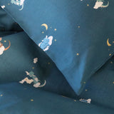 By Mats - Baby sengetøj - 100% Blødt bomuld - 70x100 cm - Dragon Night Sky